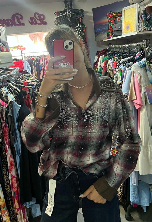 Camicia a quadri luminosa con strass e dettagli a contrasto