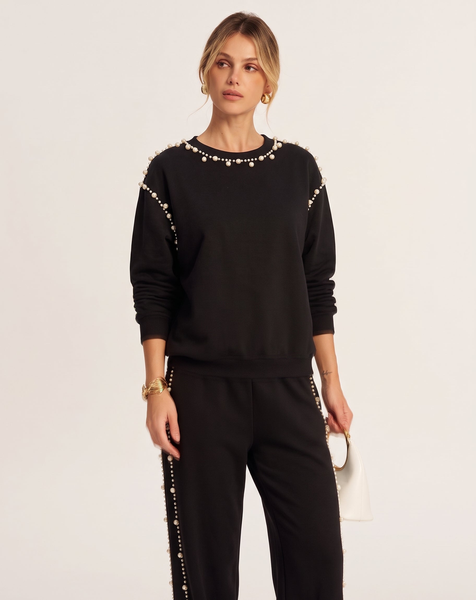 Compleu Eleonora – Set Due Pezzi Nero Impreziosito da Perle