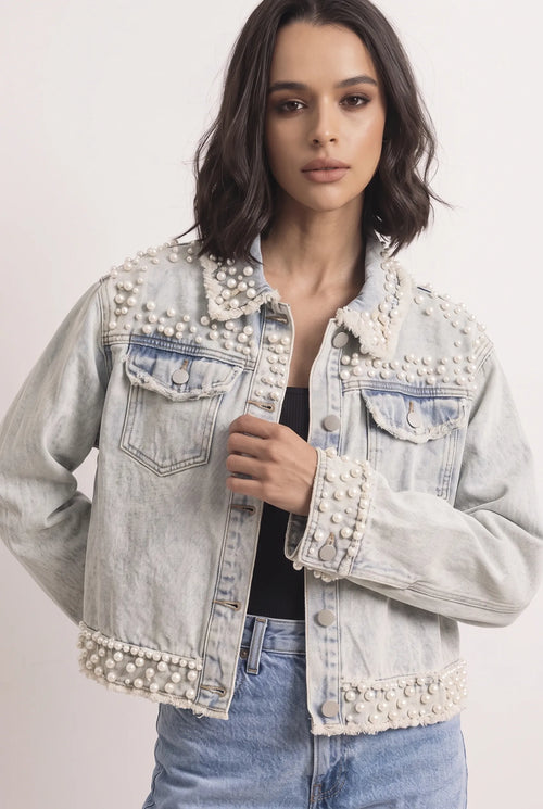 Giacca in denim con perle cucite a mano – Edizione limitata
