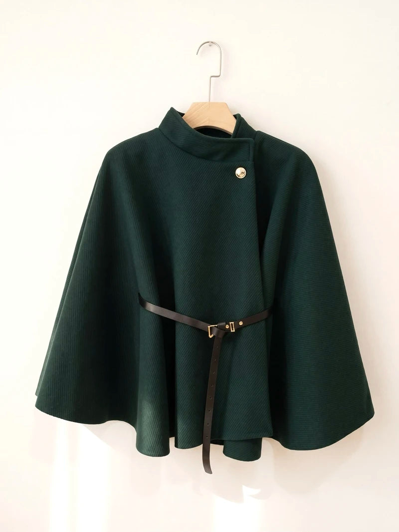 Poncho Mantella Ginevra – Testurizzato con Cintura e Bottone Oro