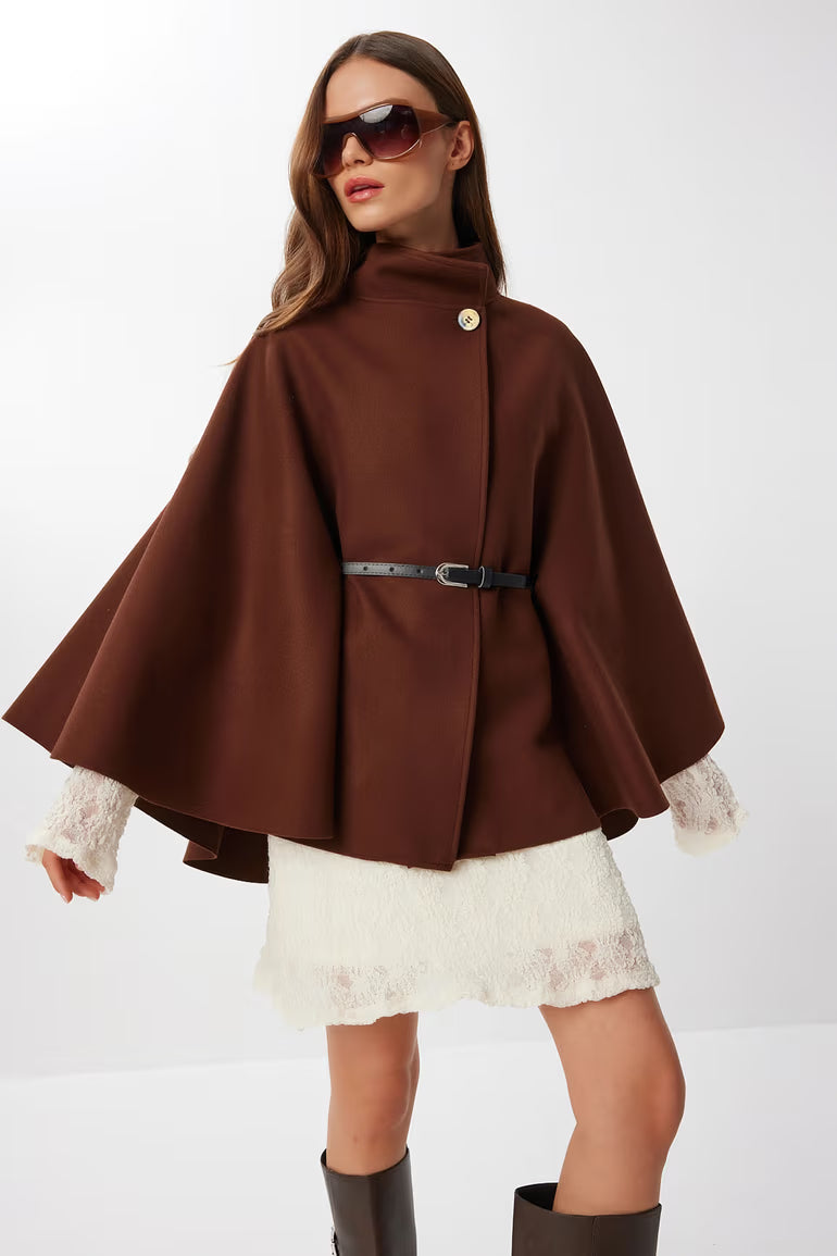 Poncho Mantella Ginevra – Testurizzato con Cintura e Bottone Oro